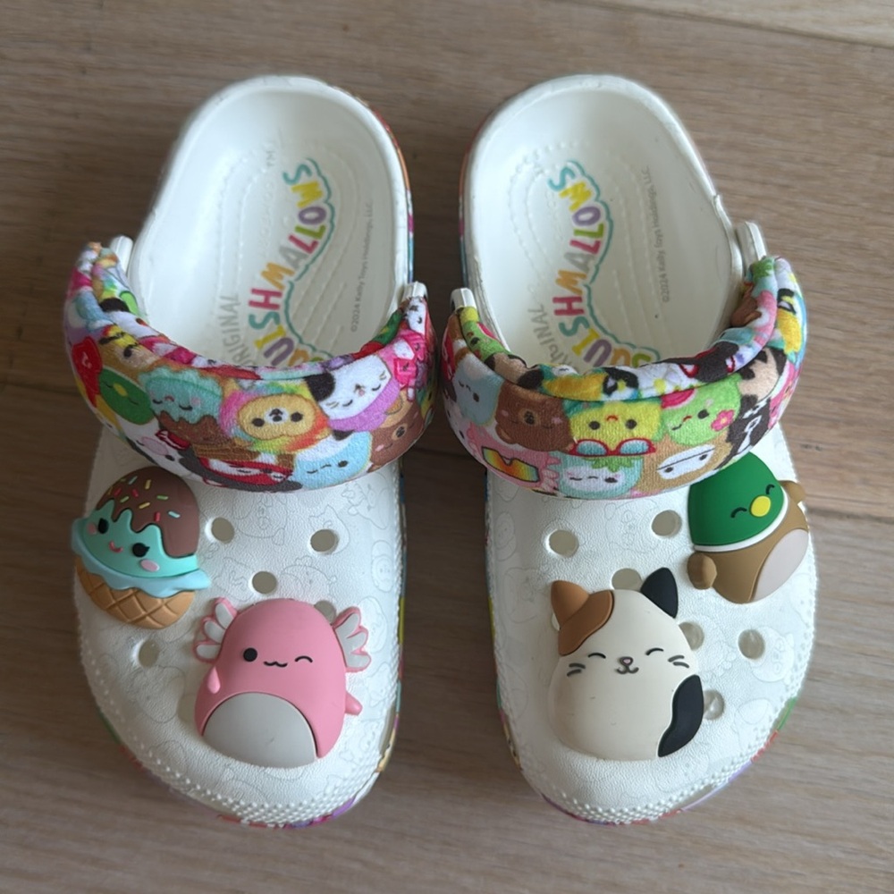 Squishmallows CROCS - Picture 4 of 7